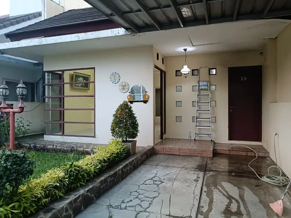 Rumah siap huni tanah luas the address cibubur