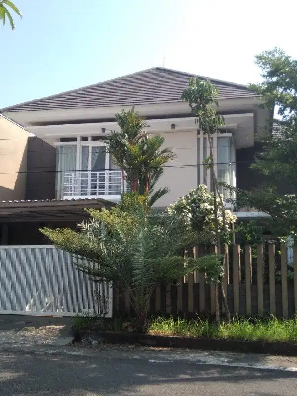 Dijual Rumah Siap Huni di Perumahan Taman Pondok Indah, Surabaya Barat