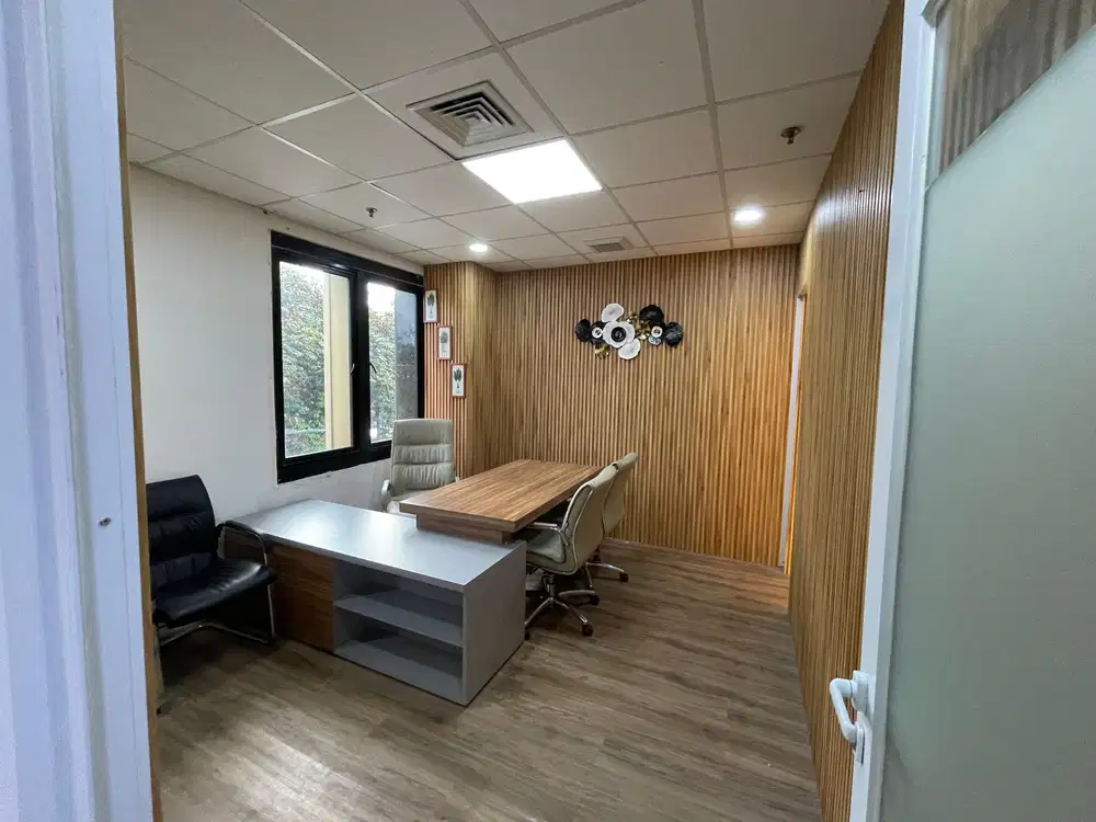 Disewakan kantor Luas 242 sqm semi furnished Kuningan Jaksel