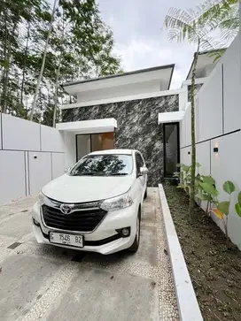 Rumah Mewah Limasan Modern Siap Huni Tanah Luas Jakal km 13