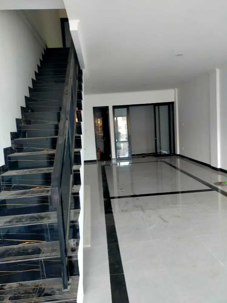 Dijual Rumah Usaha 3 lt di Villa Mati Mas, Serpong