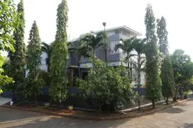 DI JUAL RUMAH MEWAH KAWASAN KEMANG PRATAMA 3