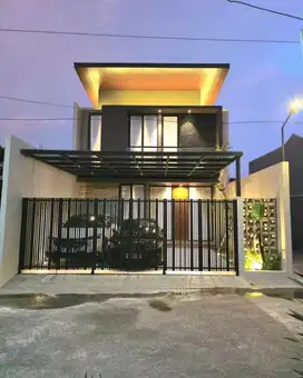 RUMAH MEWAH FULLY FURNISHED DEKAT STADION MAGUWOHARJO