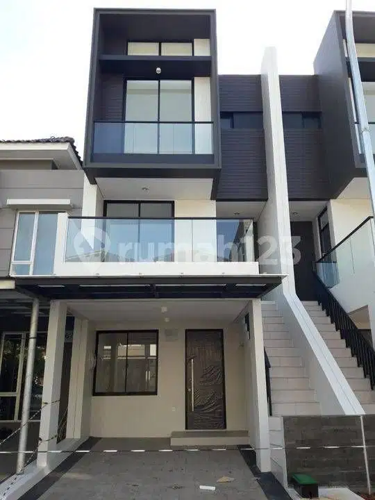 Termurah Rumah Golf Island PIK type 5x15 3lantai brand new