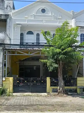 JUAL RUMAH RENOVASI  Boulevard jalan kembar nirwana eksekutif dkt merr