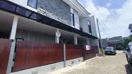 Kos Kos an 2 Lantai Okupansi Tinggi 3 Menit Kampus UMM Malang