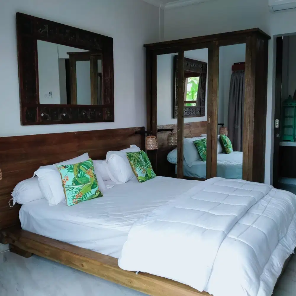 Beautiful Tropical Villa Located in Jimbaran for Sale or Rent.
