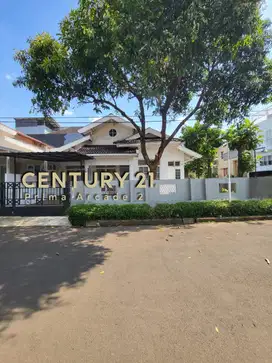 Rumah Posisi Hook Hitung Tanah Strategis di Bintaro Sektor 9.14996