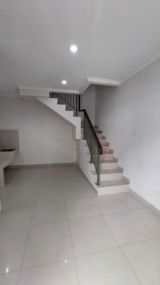 Jual rugi di bawah modal rumah milano village paranount serpong
