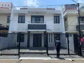 Rumah Siap Huni 2 Lantai di Kelapa Gading