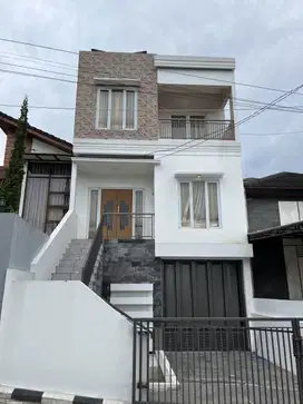 Hunian Modern Rasa Villa View Kota Bandung di Jantung Wisata Lembang