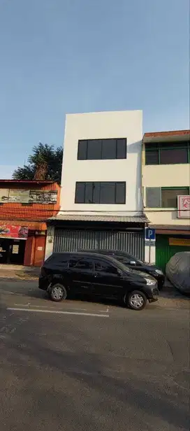 Dijual Ruko Peneleh 3 lantai cocok buat usaha apa pun