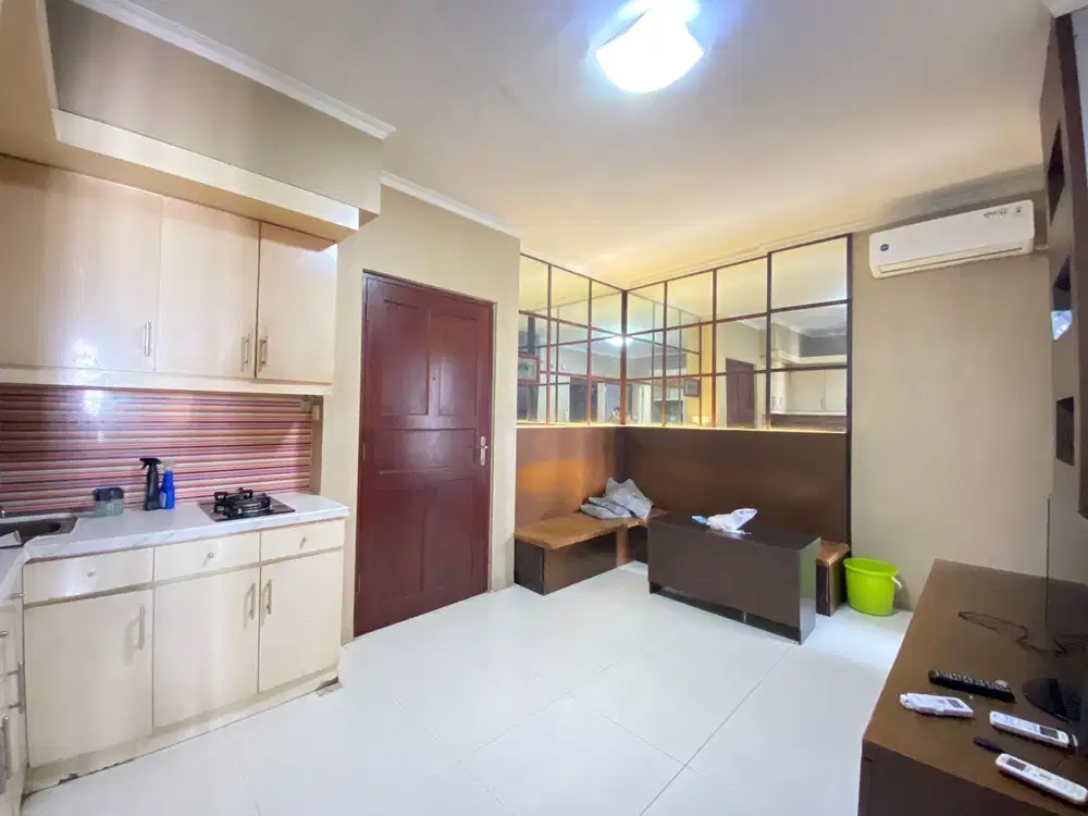 Disewakan 2 BR Furnish siap huni lantai sedang di Medit 1