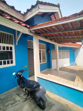 Dijual cepat rumah dgn luas tanah 1000m di Villa Melati Mas hanya 6 M