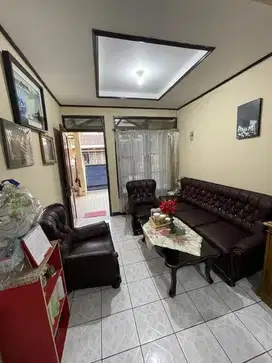 Dijual Rumah Siap Huni Harga Terjangkau di Komplek Riung Bandung