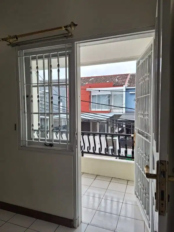 Rumah Rapih dan Siap Huni di Komplek Citra Garden 2 Extension