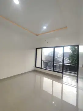 Dijual Rumah 2 Lantai Regensi Melati Mas