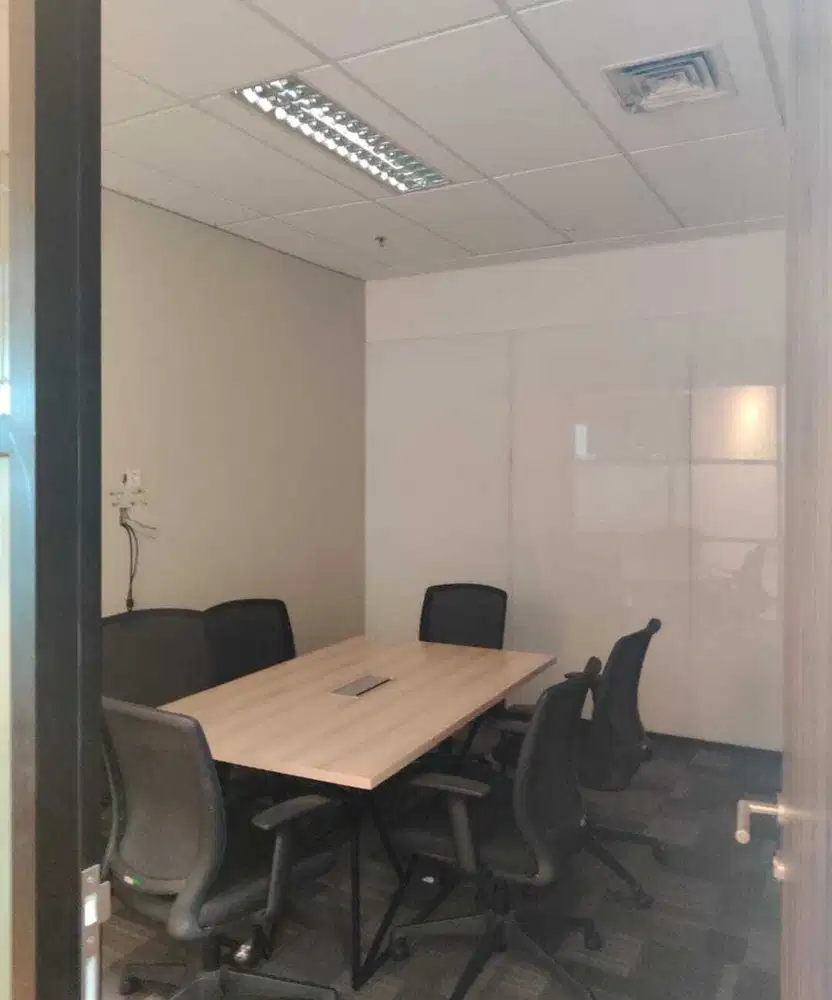 Disewakan kantor Luas 775 sqm  Furnished Sudirman Jakarta Selatan