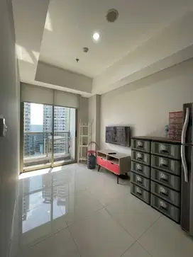 Disewakan Apartemen Taman Anggrek Residence 2 Badroom Lantai Sedang