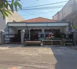 RUMAH DI JALAN ASEM IV NO 12, ASEMROWO SURABAYA