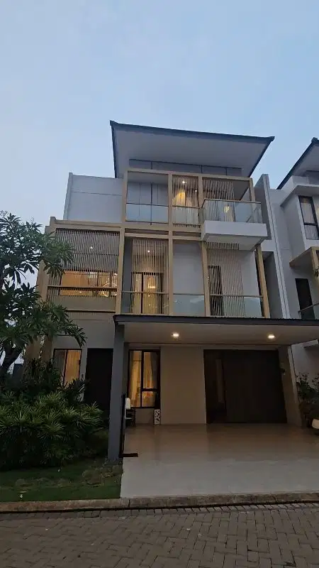 Rumah baru di BSD mewah dan akses strategis dekat tol dan mall baru