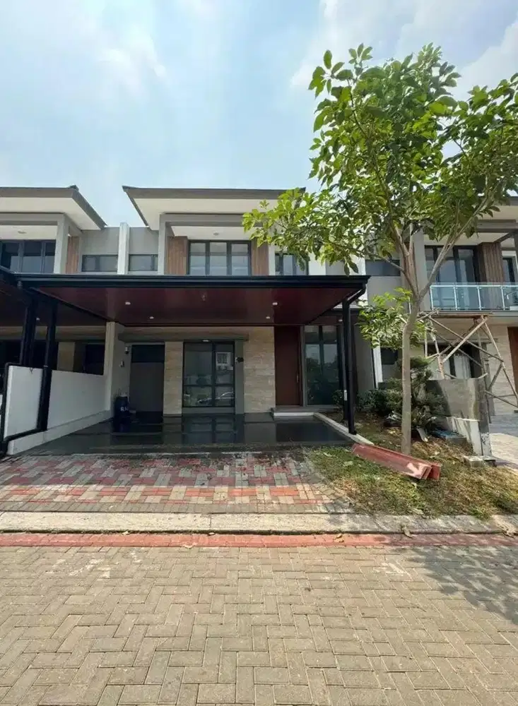 Dijual Rumah Cantik Rapi Siap Huni di Kota Wisata Cibubur cluster stra