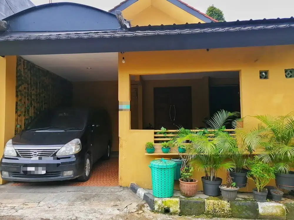 Rumah Dekat Stasiun Dekat Tol Di Taman Yasmin