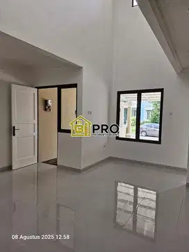 Dijual rumah Full renov 2lantai di kotawisata cibubur dekat tol Nagrak