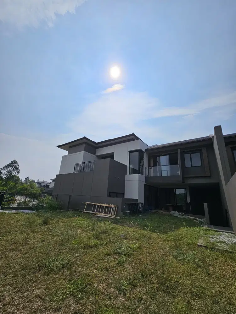 Di Jual Rumah Mewah NAVAPARK