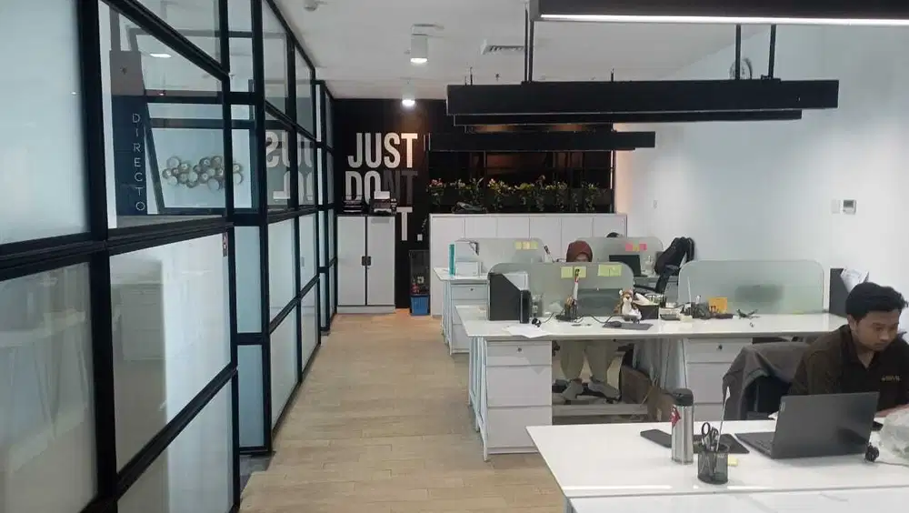 FOR RENT OFFICE SPACE SOHO CAPITAL CENTRAL PARK.
