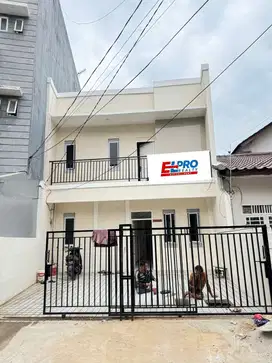 RUMAH BAGUS KAMAR BANYAK HADAP BARAT DAYA DI TAMAN SURYA 2