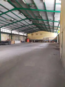 Disewakan gudang di Holis