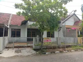 Dijual Rumah Lokasi Strategis di Taman Ketapang Semarang