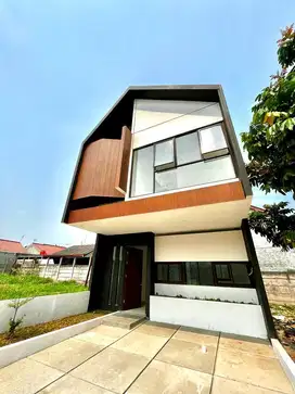 DIJUAL RUMAH UNIK MEWAH 2 LANTAI 10 MNT KE TOL JATIASIH