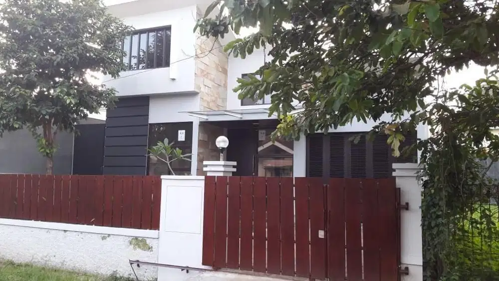 DI JUAL RUMAH KENCANA LOKA BSD