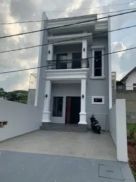 Di Jual Rumah di Villa Melati Mas, BSD City, Tangerang Selatan.