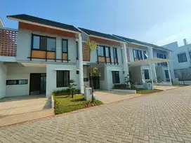 Rumah 2 Lantai Konsep jepang dekat Akses stasiun dan Tol