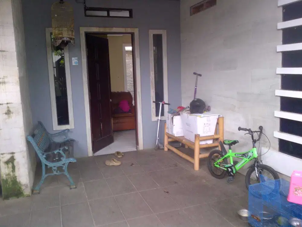 Dijual Rumah Perlu Renovasi Di Komplek Cibolerang Kopo Bandung