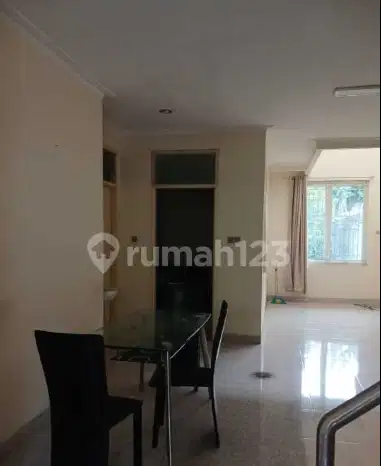 Rumah 2 Lantai Bagus SHM di Pulau Dewa , Tangerang