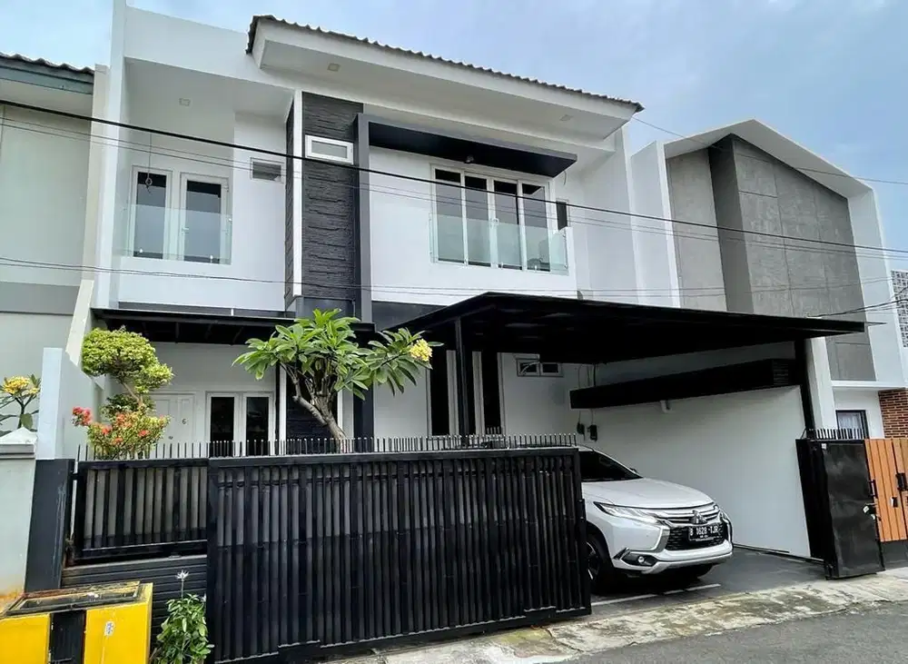 Dijual Disewakan Rumah Strategis Cantik di Rawamangun Jakarta Timur
