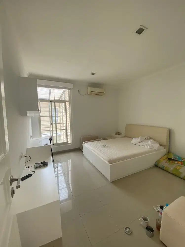 Disewakan Rumah Pantai Indah KApuk BGM 10x23 furnish rapi siap huni