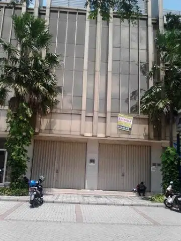 Ruko Gandeng Boulevard Siap pakai di Golf Lake Residence Cengkareng