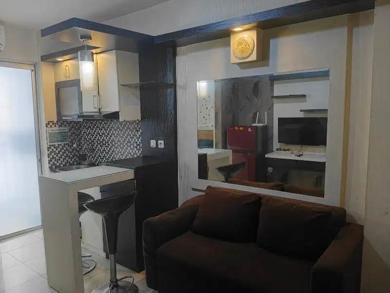 Disewakan 2BR Lantai Rendah Tower Flamboyan Bassura city