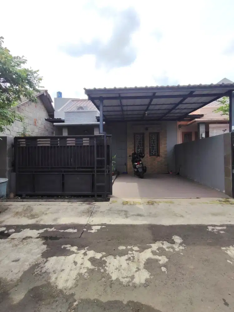DIJUAL RUMAH  TERAWAT SIAP HUNI DI BAMBU APUS - CIPAYUNG