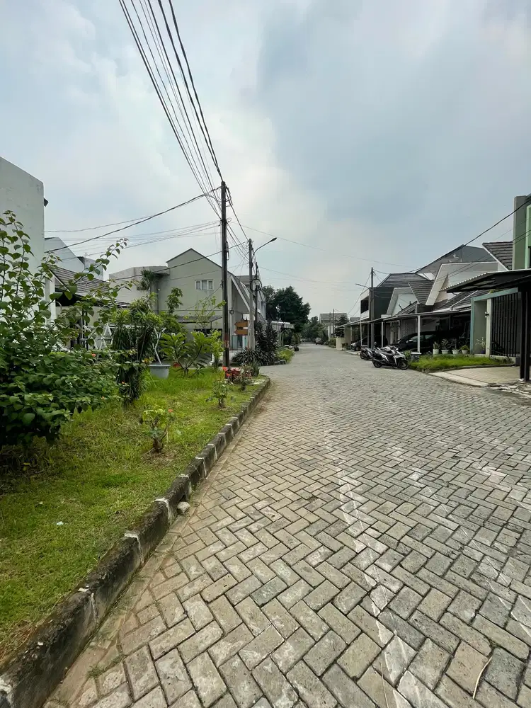 RUMAH HOOK TANAH LUAS DI PERMATA BINTARO SEKTOR 9 TRULEK NEO ORIANA