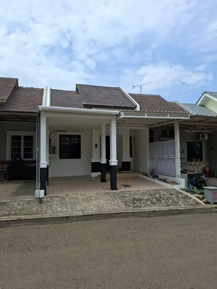 Rumah 1,5 lantai di Kawasan Cibubur, sudah SHM.