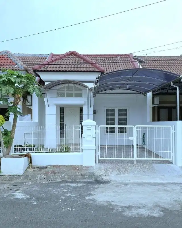 Disewakan Rumah siap huni bersih & terawat Pantai Mentari.