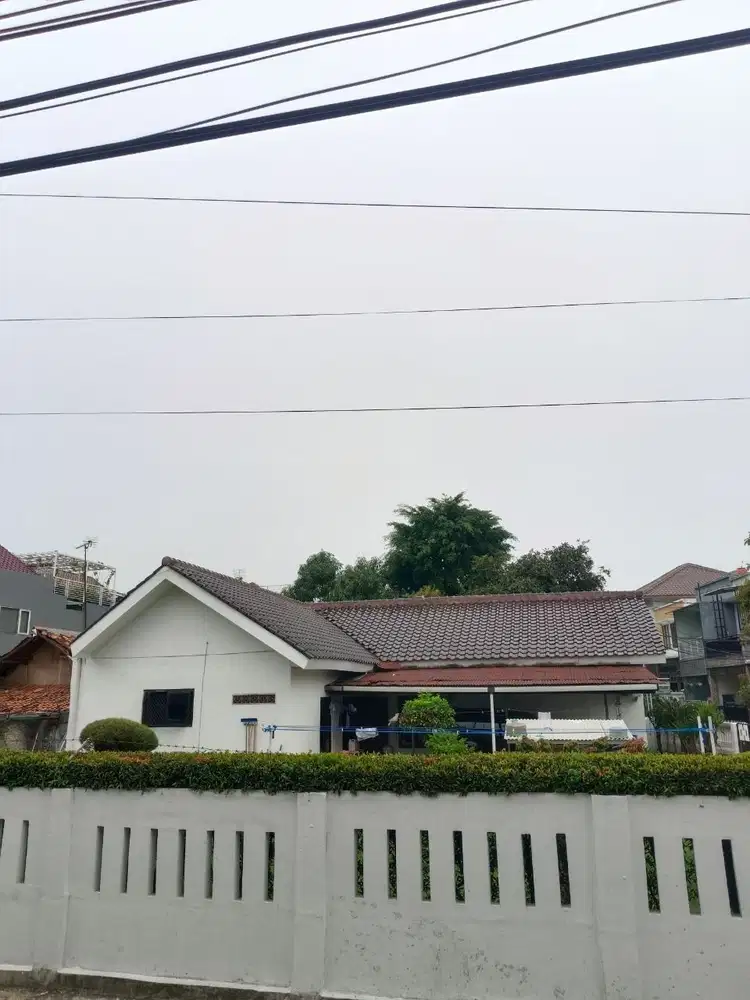 Dijual Tanah dan Bangunan hook ,Luas 605m2  Cengkareng Jakarta Barat