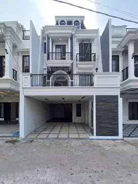 RUMAH BARU CLUSTER PINGGIR JALAN 2MOBIL DI JAGAKARSA JAKSEL