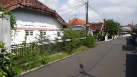 TANAH BONUS BANGUNAN STRATEGIS DEKAT STADION MANDALA KRIDA KOTA YOGYA
